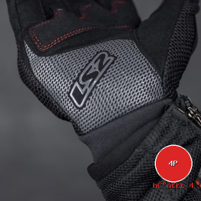 Lòng bàn tay được phủ thêm lớp silicon dạng lưới tăng độ bám